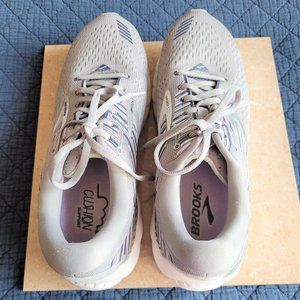 Adrenaline GTS 19 Brooks Running Shoes Womens Size 10D
